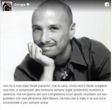 Il 13 aprile 2002, in seguito ad un terribile incidente in moto, muore a roma alex baroni. Alex Baroni 17 Anni Fa Moriva Il Cantante Dopo Un Incidente Stradale Corriere It