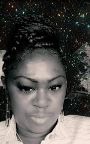 Sending lots of birthday love to our wonderful @natappleton! 💕🎉🥳🎂🎁🎈😘