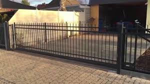 Erfahrungsbericht Zaun Aus Polen Angebote Fur Schmiedeeisernen Zaun Amp Schiebetor Hausbau Blog Poort Buitenkant Modern