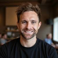 9400+ "Thomas Tom" profiles