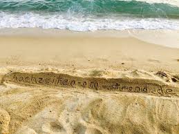 Eine hochzeit am meer lädt gerade in den warmen monaten zu einer unvergesslichen trauung und hochzeitsfeier ein. Hochzeiten Am Strand Deutschland