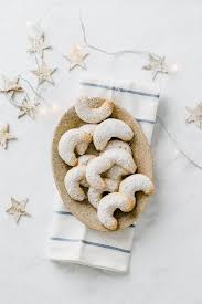Vegane Vanillekipferl Sind Eins Der Meist Geliebten Weihnachtsplatzchen Uberhaupt Lass Mich Vanillekipferl Rezept Deutsche Weihnachtsplatzchen Vanillekipferl