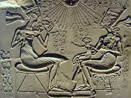 Modern interest in akhenaten and his queen nefertiti comes partly from his connection with Datei Akhenaten Nefertiti And Their Children Jpg Wikipedia