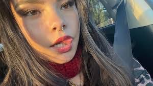 Adele Mcgowan's Instagram, Twitter & Facebook