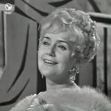 Egy sváb ételt, orjalevest krumplis gombóccal is készítettek a helyiek,  amikor Bakonynánán járt a Duna Televízió Ízőrzők című műsorának stábja. A  receptjét megtalálják itt:  https://www.izorzok.hu/orjaleves-krumplis-gomboccal/ #dankoradio #video ...