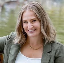 Tara Olson's Instagram, Twitter & Facebook