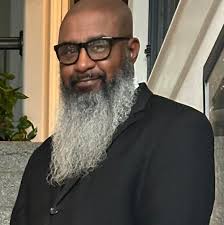 Is chivalry dead and how to keep it going?