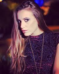 Bella Carrera's Instagram, Twitter & Facebook