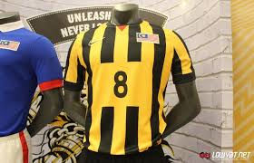 Skuad harimau malaya dikecam apabila 78 pemain dan pegawai diberi keutamaan menerima suntikan vaksin. Nike Officially Reveals The New Harimau Malaya Jerseys For 2014 Lowyat Net