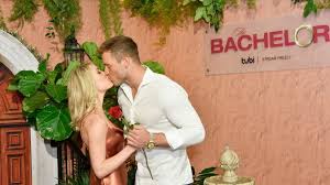 Colton underwood is a 29 year old american reality tv contestant. 0hqdabig4x8rqm