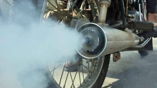 Beli Tak Sampai Setahun Dah Keluar Asap? Ini Punca Motor 4T Berasap Yang  Ramai Tak Tahu! - EBidMotor.com
