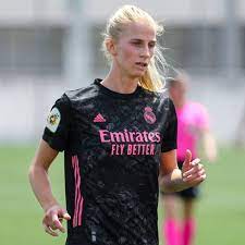 Anfallaren berättar för sportbladet om uppbrottet från real madrid, om landslagsfördelen och den personliga utmaningen som väntar. Sofia Jakobsson Announces Departure From Real Madrid Managing Madrid