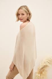 Maybe you would like to learn more about one of these? Poncho En Cachemire Baltimore Caroll