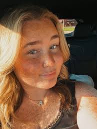 Alexis Howe (@howelexx) • Instagram photos and videos