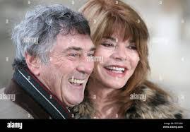 Elaine March's Instagram, Twitter & Facebook