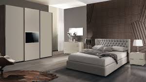 Un vero protagonista lo spazio notte, per coloro che vogliono sentirsi unici in ogni ambiente della loro casa. Camere Da Letto Arredamenti Improta