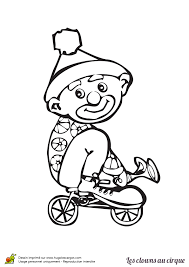 Coloriage clown jongle avec des balles. Coloriage Clown Sur Son Velo Sur Hugolescargot Com