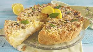 Gateau Crumble Au Citron Au Coeur Cremeux Recettes Faciles Recette En 2020 Crumble Recette Facile Citron