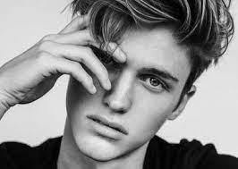 صور شباب رمادية 2020 عالم الصور in 2021 pompadour fade haircut pompadour messy pompadour