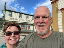 How long does the Dawson to Eagle Plains segment take to complete?