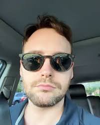 Summer’s almost over, but I’m gonna hold onto it as long as possible.  Flowers, family, and friends. Except for Stephen (my double chin,  pronounced best by Laura Clery