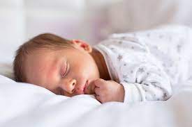 Gece uyurken oda sıcaklığı ne kadar az olursa uyku kalitesi de o kadar iyi olacaktır. Bebekler Icin Oda Sicakligi Ve Nem Orani Kac Olmali Gebe Com