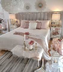 Stearinljus Ljus Och Fler Ljus Kan Ge En Hel Del Romantik I Stearinljus Ljus Och Fler Ljus Kan Small Room Bedroom Room Ideas Bedroom Bedroom Decor