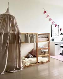 Ikea Hack Personnaliser Le Lit Evolutif Kura Shake My Blog Chambre Enfant Deco Chambre Enfant Lit Enfant Ikea
