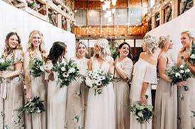 Bouquet Toss Show Me The Ring Wedding Cake Chiffon Mumuweddings Wedding Cake Chiffon Beige Wedding Wedding Bridesmaids