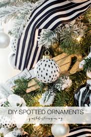 Black and white christmas ornaments. Diy Black And White Spotted Ornaments