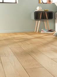 Parquet, stratifié, moquette et carrelage se réinventent autour de quatre grandes tendances. Parquet Massif Parquet Teck Merbau Parquet Chene Parquet Massif Revetement De Sol En Vinyle Parquet