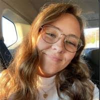 Allison Seale's Instagram, Twitter & Facebook