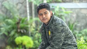 Henny rahman, istri zikri daulay, mengunggah potret dirinya ketika tak mengenakan hijab. Syakir Daulay Juga Ingin Nikah Muda