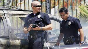 End of watch touches absolute brilliance with alarming inconsistency. End Of Watch Movie Info 2012