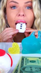 That meringue crunch hits different 🤩, ., ., ., ., ., ., ., #asmr  #asmrsounds #hunnibeeasmr #satisfying #satisfyingvideo #eating #eatingasmr  #trending #foryou #foryoupage #shorts #reels #viral ...