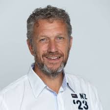 Na een hele tijd op de Heer Bokelweg te hebben rond gelopen in diverse  functies binnen het Grafisch Lycem Rotterdam werd het tijd voor een nieuwe  uitdaging.