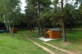 Elle est située à proximité des communes de scherwiller, blienschwiller, nothalten et dieffenthal. Aire Naturelle De Camping Hohenfels Dambach Visit Alsace