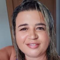 30+ perfis com “Michelle Flor”