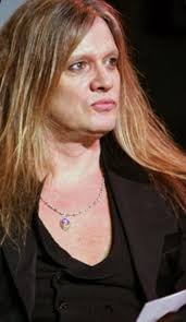 Oooh Tiny baby don't pout your lips🫦