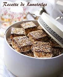 Carres Aux Noix Mixtes Et Aux 2 Chocolats Amour De Cuisine Recette Gateaux Et Desserts Gateau Sans Cuisson