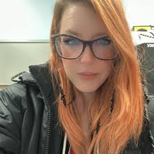 ✨ Meet Mandi, Your Pin-Up Piercer Extraordinaire! ✨ Ready to take your  piercing experience to the next level? 💎 Mandi isn't just any  piercer—she's a curated jewelry expert who'll work with you