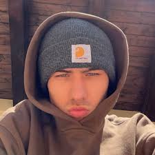 guys i just ripped my pants wide open i have to go to dinner in 5minutes  what do i do