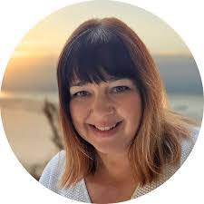 Carol Massie's Instagram, Twitter & Facebook