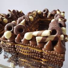For the ganache or cream, i baked a white chocolate and vanilla ganache. Number Cake With Sweets Chocolate And Dulce De Leche Cakedecorating