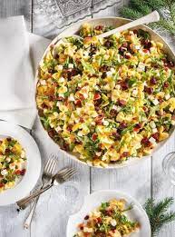 Salade De Farfalles Aux Pommes Aux Canneberges Et A La Feta Delicious Salads Food Healthy Recipes