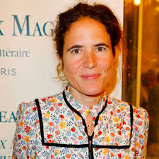 Mazarine pingeot, sur l'inceste : Mazarine Pingeot Cette Blague De Sa Fille De 11 Ans Qui L Agace Dans Le Metro Femme Actuelle Le Mag