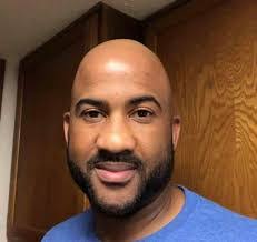 Rosella Scott's Instagram, Twitter & Facebook