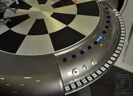 Pin By Orlando Cervantes On Gwiezdne Wojny Star Wars Items Star Wars Decor Millenium Falcon