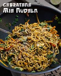 Gebratene Mie Nudeln Mit Gemuse Madame Cuisine Nudeln Mit Gemuse Gebratene Nudeln Mit Gemuse Mie Nudeln Rezept