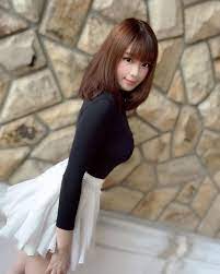 amy 香儿malaysia johor 21 on instagram 我吹過你吹過的風 這算不算相擁 身邊胸 小的閨蜜女人可以傻 可以笨 但胸部不能完全讓男人掌握 難道你就不想自己擁有屬於自己大大的胸部而感到自信嗎 在這裡推薦一位非常有效的豐胸護理老師給大家